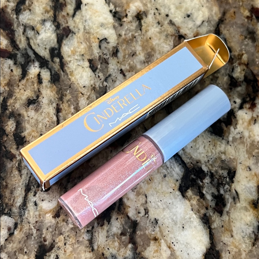 💕🍭MAC Cosmetics Lipglass Cinderella Happily Ever After - Picture 7 of 10